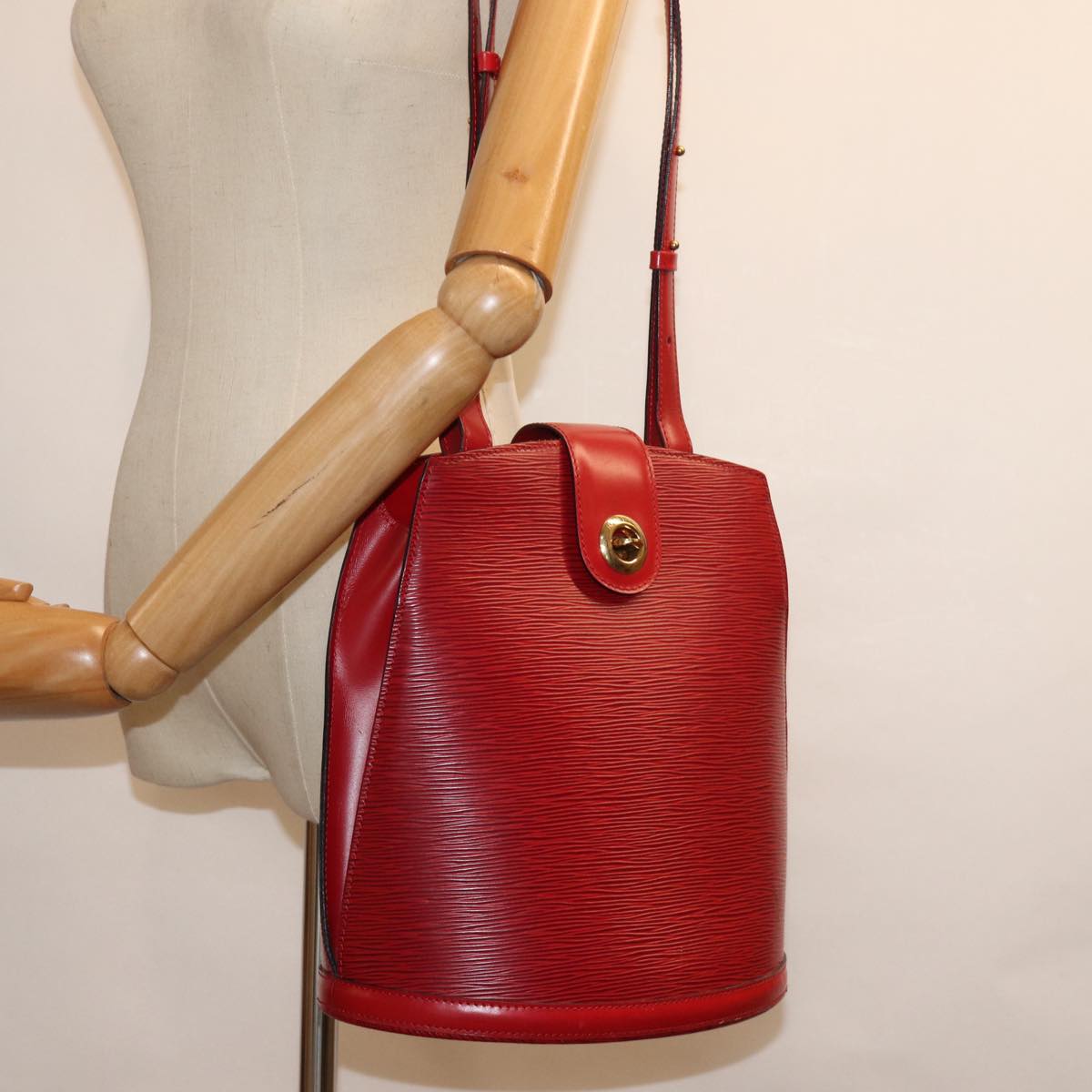 LOUIS VUITTON Epi Cluny Shoulder Bag Red M52257 LV yk12618