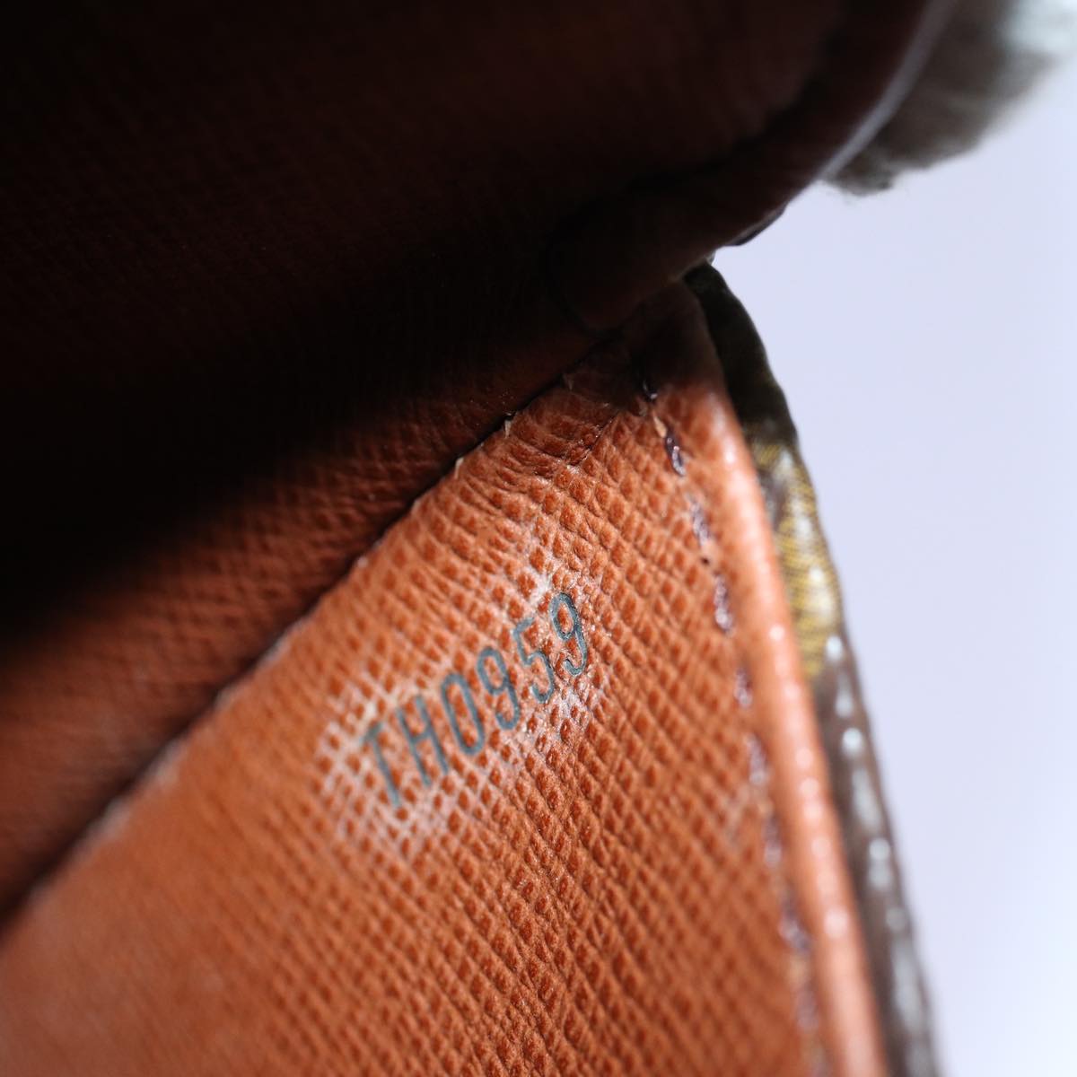 LOUIS VUITTON Monogram Saint Cloud GM Shoulder Bag M51242 LV yk12708