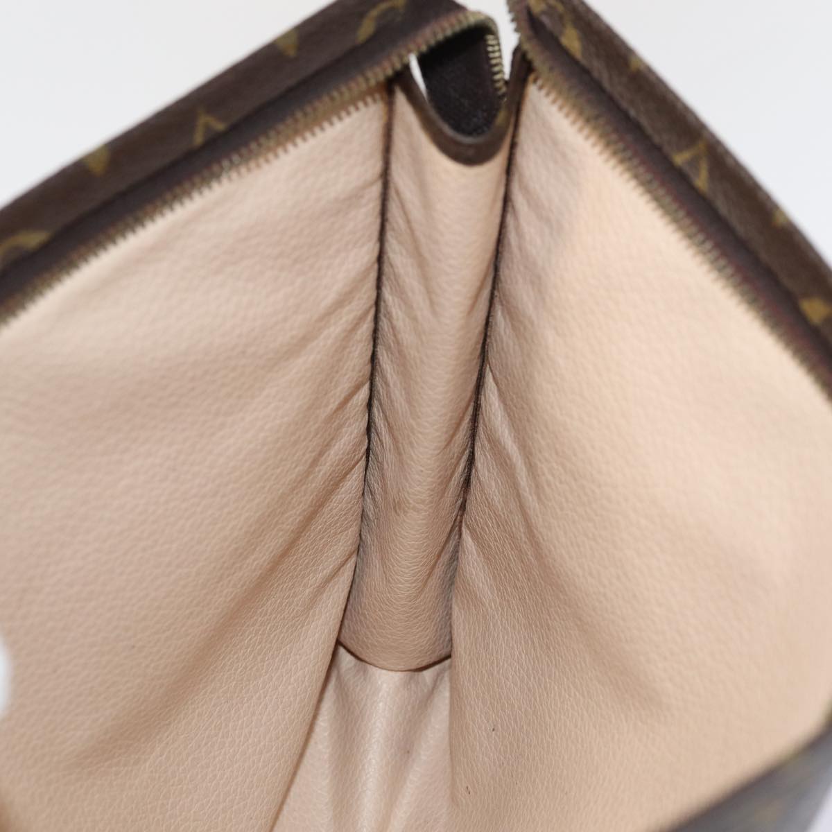 LOUIS VUITTON Monogram Poche Toilette 26 Pouch M47542 LV yk13476