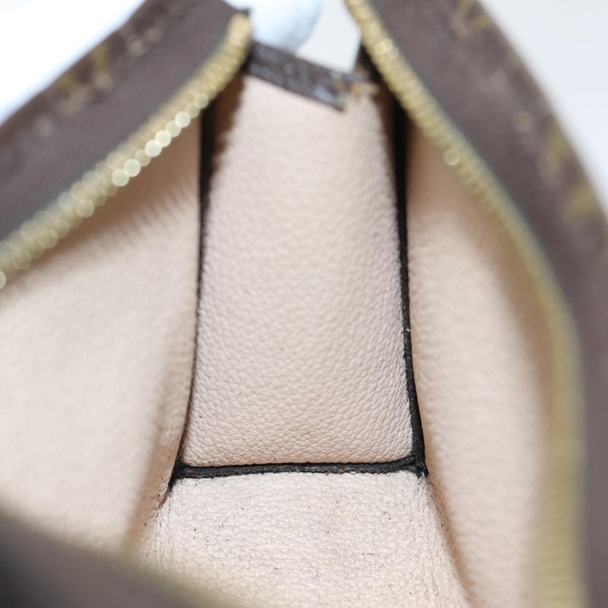 LOUIS VUITTON Monogram Poche Toilette 15 Pouch M47546 LV yk14690