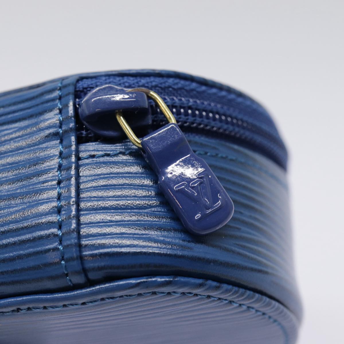 LOUIS VUITTON Epi Ecrin Bijou 8 Jewelry Box Blue M48215 LV yk14771
