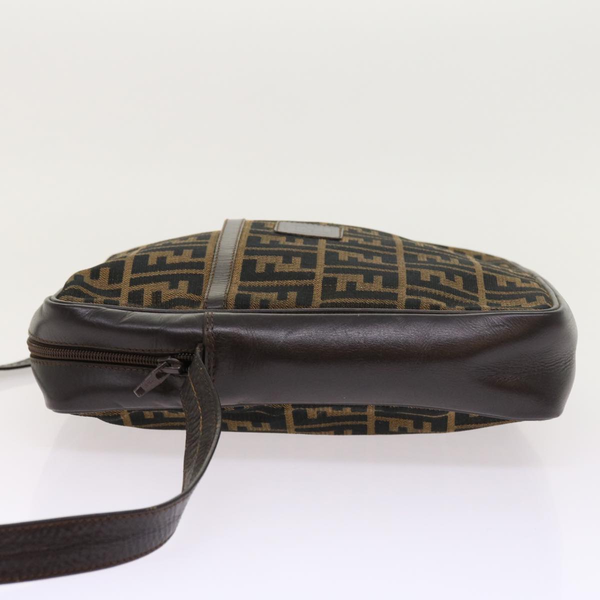 Luxury FendiZucca Canvas Shoulder Bag Vintage Brownyk8520