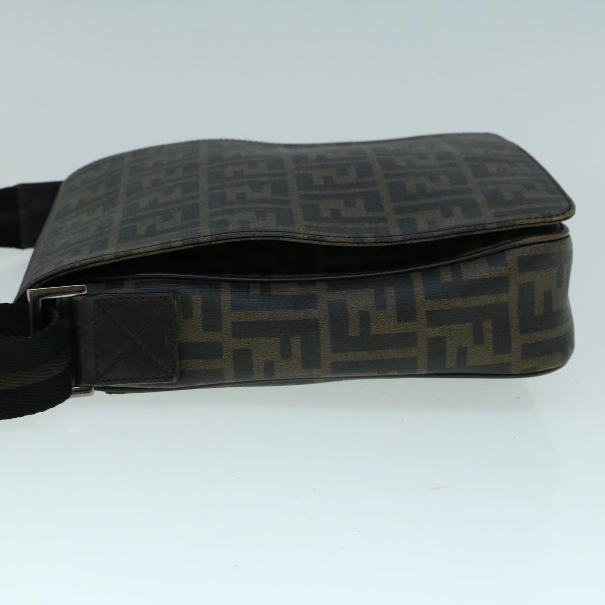 Luxury FendiZucca Canvas Shoulder Bag Black Brownyk9104